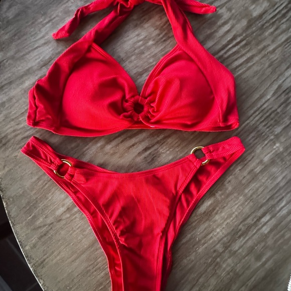 Red Ribbed Bikini Set with Gold Rings - Picture 2 of 4